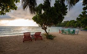 Crown Beach Hotel Mahe Island